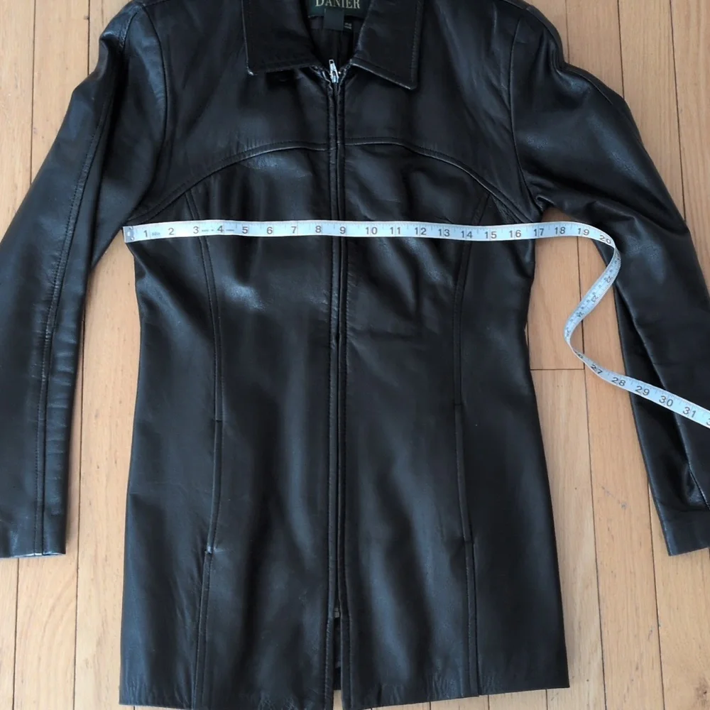 Vintage Danier Fitted ladies leather coat S - Picture 7 of 10